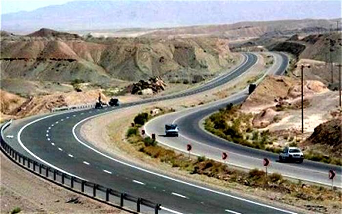 معاون وزیر راه خبر داد: آزادراه چابهار-سرخس درکنار خط آهن احداث شد