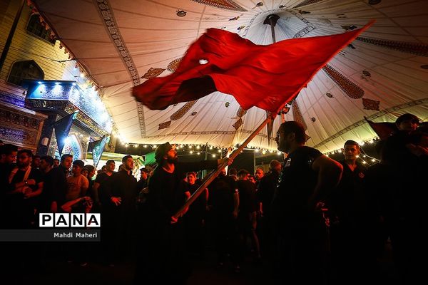 آیین مشعل‌گردانی در دولت‌آباد تهران