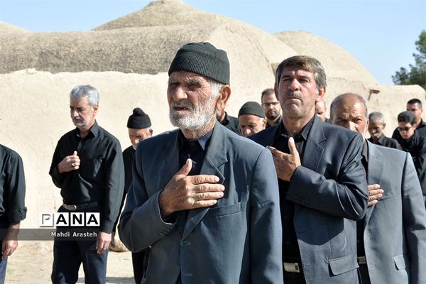 حضور دسته‌های سینه زنی برسر مزار شهید قهرمان شهرستان خوسف  خراسان جنوبی