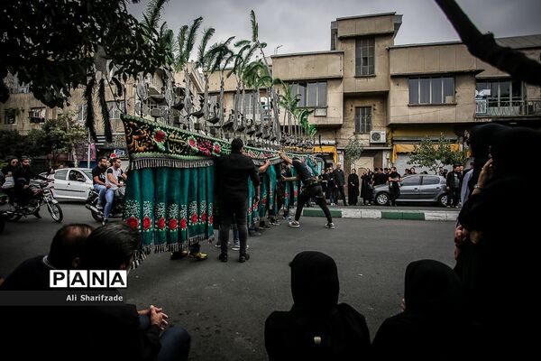 سوگواری تاسوعای حسینی در خیابان گرگان تهران