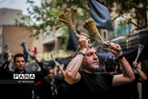 سوگواری تاسوعای حسینی در خیابان گرگان تهران