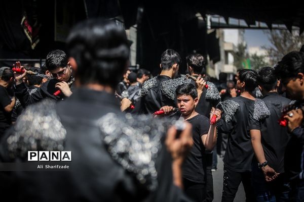 سوگواری تاسوعای حسینی در خیابان گرگان تهران
