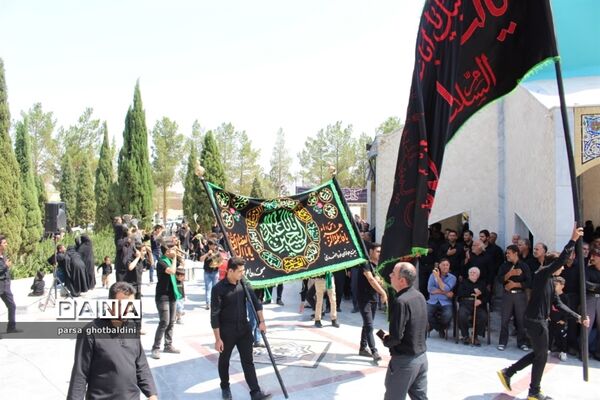 عاشورای حسینی در میدان شهدا ی گمنام یزد