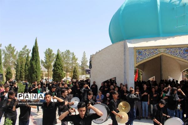 عاشورای حسینی در میدان شهدا ی گمنام یزد