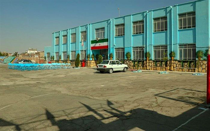 کارستانِ «آقا مدیر»