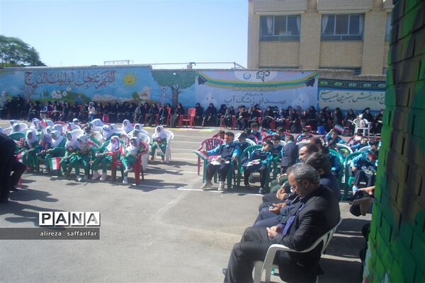 برگزاری جشن شکوفه‌ها در اردستان