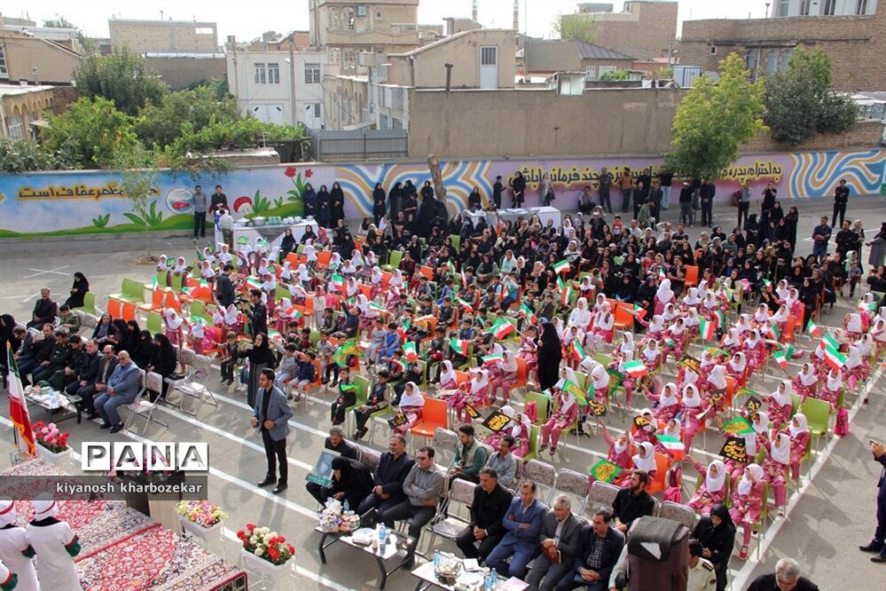 آیین نمادین نواختن  زنگ شکوفه‌ها در ارومیه