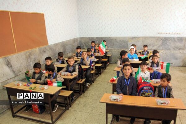 آیین نمادین نواختن  زنگ شکوفه‌ها در ارومیه