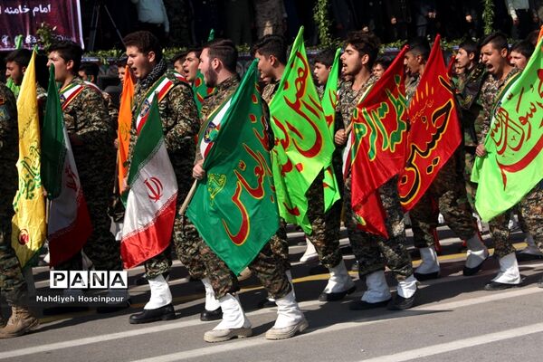 رژه نیروهای مسلح در تبریز