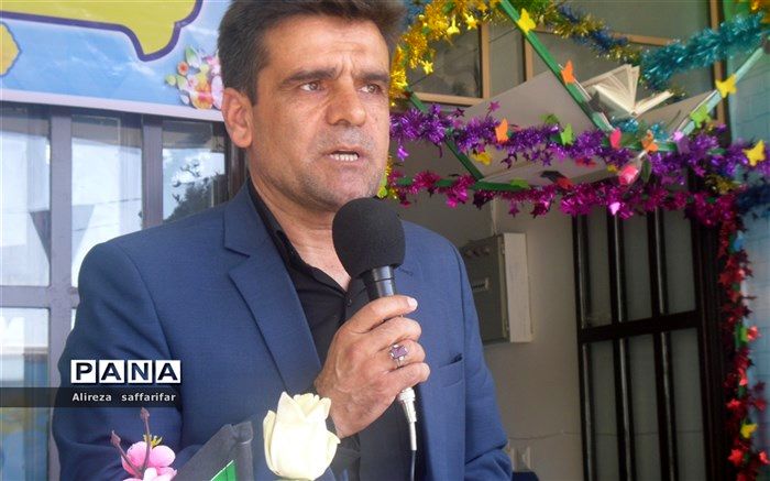 زنگ شکوفه‌های عاشورایی در اردستان نواخته شد