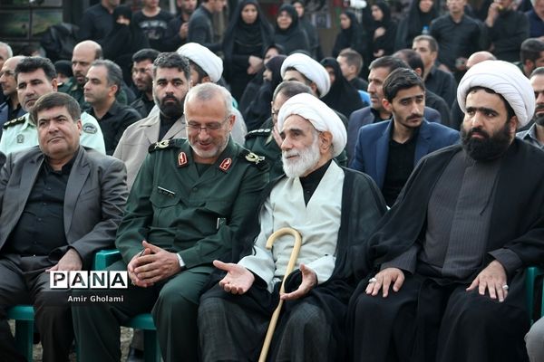 افتتاحیه نمایشگاه هفته دفاع مقدس در چهاردانگه