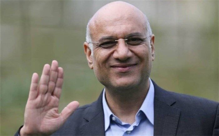 فتحی:  برخی از بیرون باشگاه استقلال چشم به نیمکت شفر و صندلی‌های باشگاه دارند