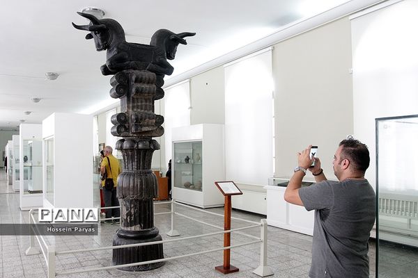 بازدید دانش آموزان از موزه ملی ایران