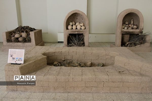 بازدید دانش آموزان از موزه ملی ایران