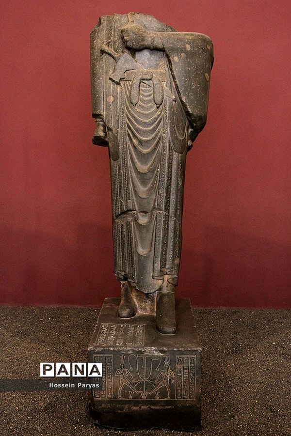 بازدید دانش آموزان از موزه ملی ایران