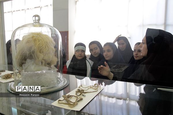 بازدید دانش آموزان از موزه ملی ایران