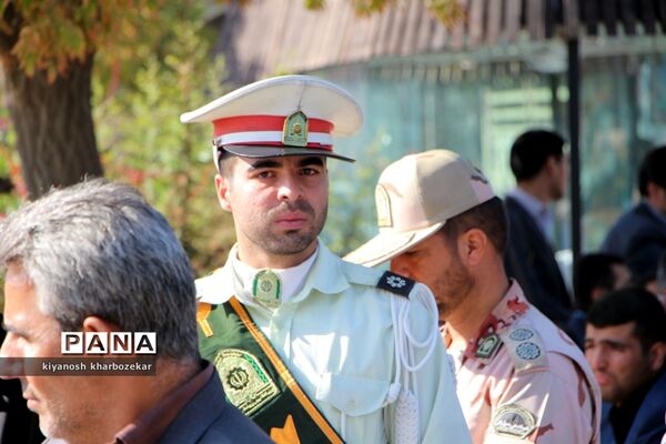 آیین غبار روبی مزار شهدا به مناسبت گرامیداشت هفته دفاع مقدس در ارومیه