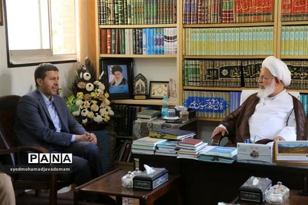 دیدار شهردار اسبق یزد با نماینده ولی فقیه در استان یزد