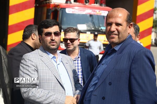 تجلیل از آتش‌نشانان ساری