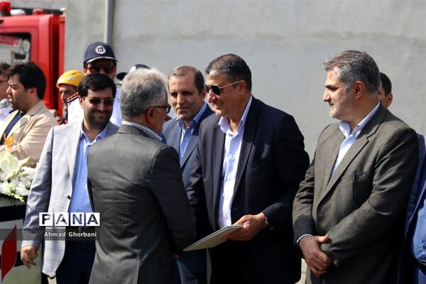 تجلیل از آتش‌نشانان ساری