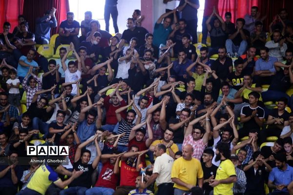 دیدار تیم‌های فوتسال شهروند ساری و گیتی‌پسند اصفهان