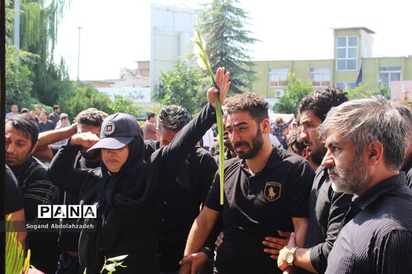 آیین تشییع پیکر آتش‌نشان شهید اسماعیل ابراهیمی