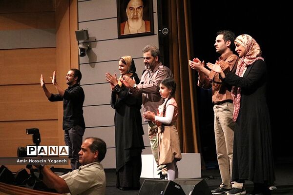 نمایش «من رویایت نیستم » در جزیره کیش