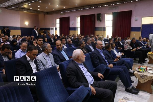 مراسم تکریم و معارفه مدیرکل  اداره نوسازی مدارس استان آذربایجان شرقی