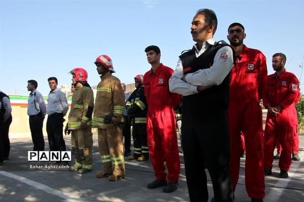 مراسم تجلیل از آتش نشانان فشافویه