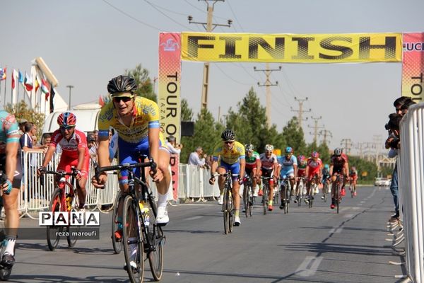 پایان دوره نخست  توردوچرخه سواری  ایران-آذربایجان در ارومیه