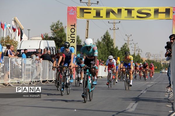پایان دوره نخست  توردوچرخه سواری  ایران-آذربایجان در ارومیه