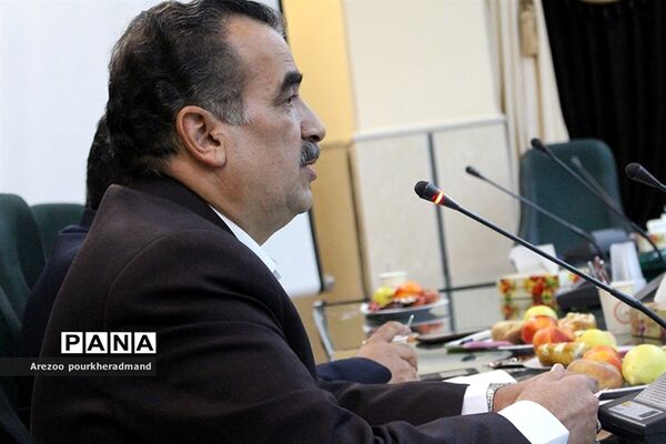 اولین نشست شورای دبیران دبیرستان پسرانه استعدادهای درخشان  شهید صدوقی دوره دوم ناحیه 2 یزد