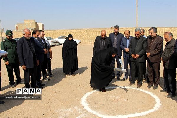 بهره برداری از چند طرح خیرین توسط مدیر کل آموزش و پرورش استان یزد