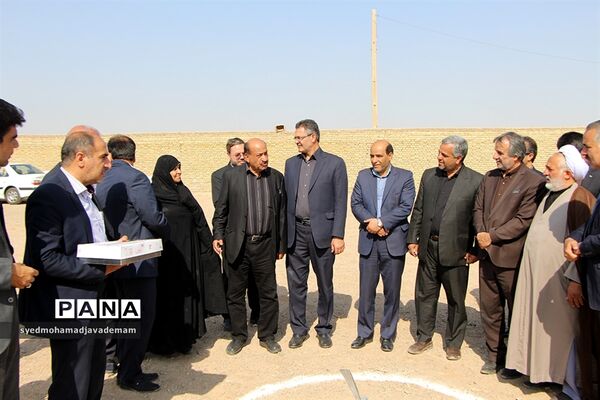 بهره برداری از چند طرح خیرین توسط مدیر کل آموزش و پرورش استان یزد