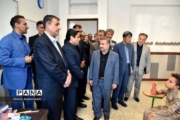 بازدید استاندار و مدیرکل آموزش‌وپرورش مازندران از مدارس بابلسر
