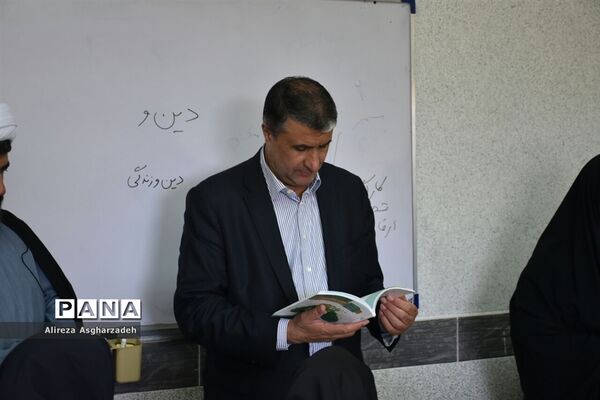بازدید استاندار و مدیرکل آموزش‌وپرورش مازندران از مدارس بابلسر