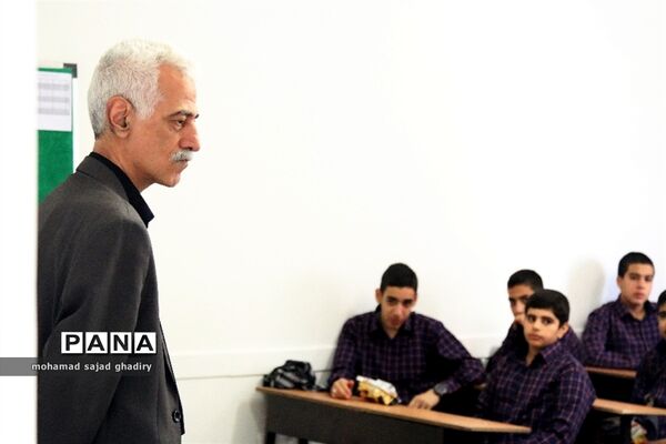 آغاز سال تحصیلی در دبیرستان هدف