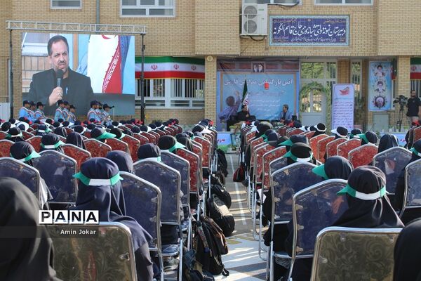 نواخته شدن زنگ آغاز سال تحصیلی در فارس