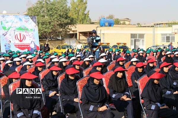 نواخته شدن زنگ آغاز سال تحصیلی در فارس