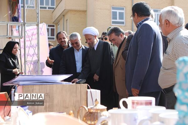 نواخته شدن زنگ آغاز سال تحصیلی در فارس