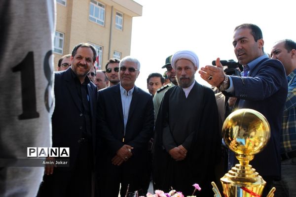 نواخته شدن زنگ آغاز سال تحصیلی در فارس