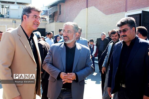 مراسم بازگشایی مدارس و نواختن زنگ مهر و مقاومت در شهرستان بیرجند
