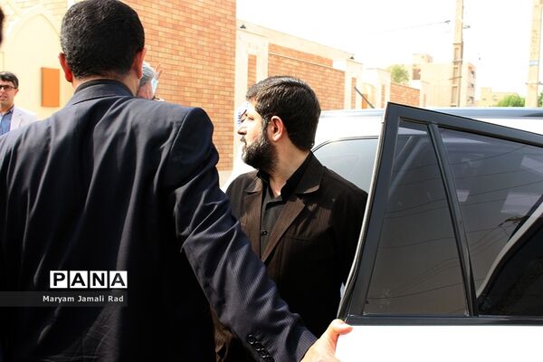 آیین آغاز سال تحصیلی جدید با حضور استاندار و مدیرکل آموزش و پرورش خوزستان