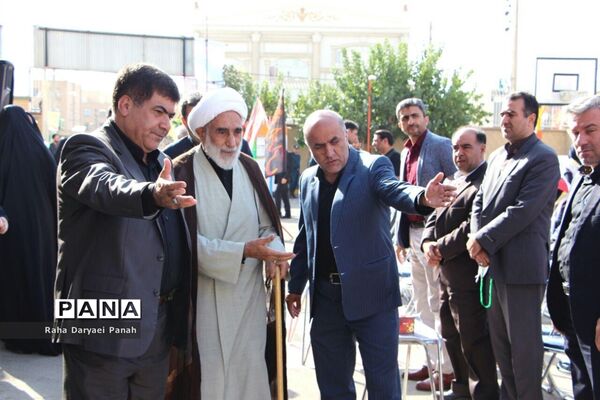 نواخته شدن زنگ آغاز سال تحصیلی جدید در اسلامشهر