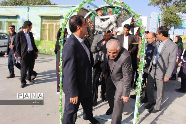 نواختن زنگ مهر و ایثار و مقاومت در مدارس کهگیلویه و بویراحمد ـ دبیرستان دخترانه شاهد یاسوج