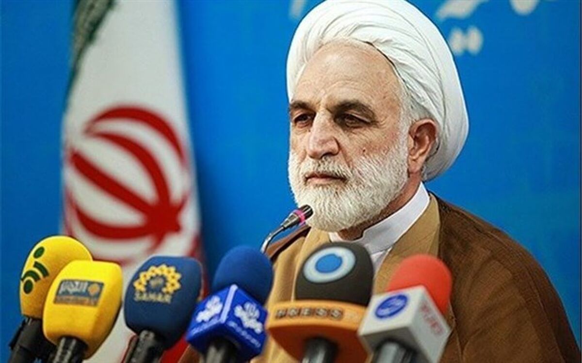 کنایه سنگین  محسنی‌اژه‌ای به احمدی‌نژاد
