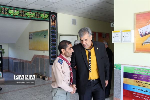 بازدید رئیس سازمان دانش‌آموزی استان خراسان جنوبی از مدرسه امام حسن مجتبی (ع) شهرستان قاین