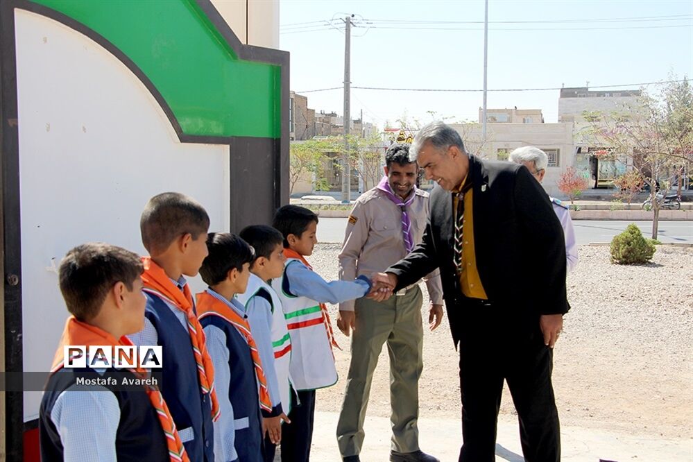بازدید رئیس سازمان دانش‌آموزی استان خراسان جنوبی از مدرسه امام حسن مجتبی (ع) شهرستان قاین