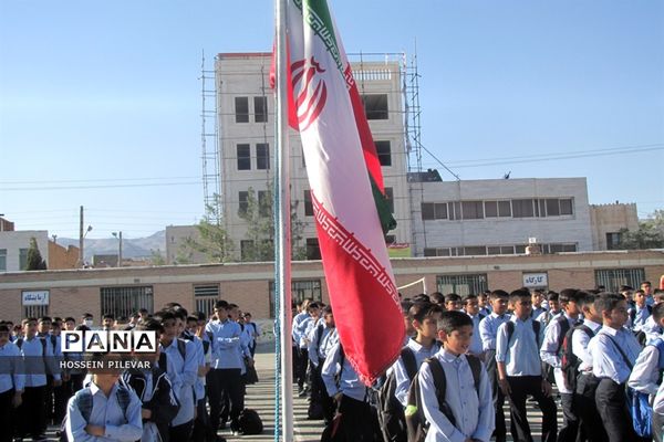 مراسم آغاز سال تحصیلی جدید در مدرسه نواب صفوی