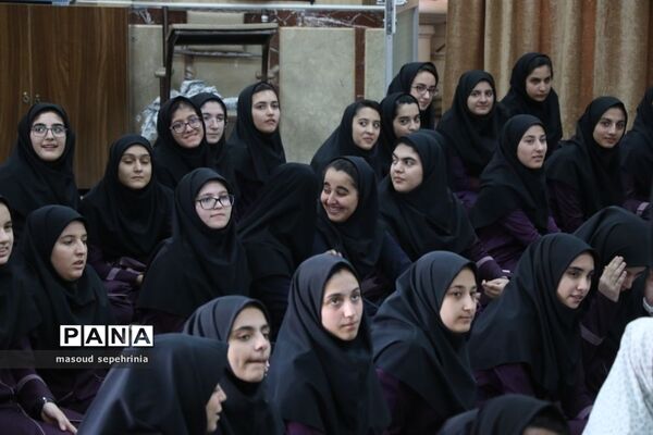 مراسم زنگ نماز در دبیرستان عفتیه تبریز